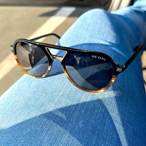 TED BAKER SUNGLASSES POLARIZED